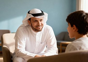 كيف ننصت للتحدث مع الأبناء وكيف نتحدث لينصتوا إلينا